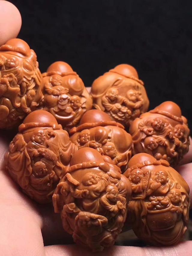 怎样做才能让核雕手串,戴着舒适又美观?