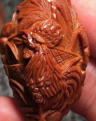 橄榄核雕灵性十足!你喜欢吗?