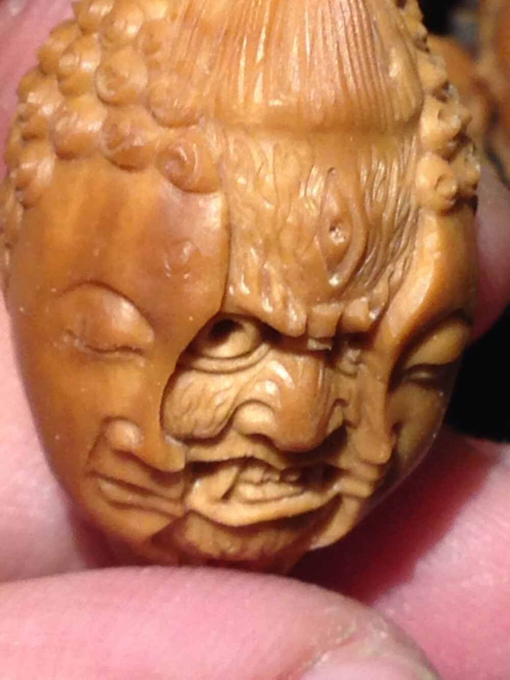 魔由心生 核雕艺术的灵魂与技艺