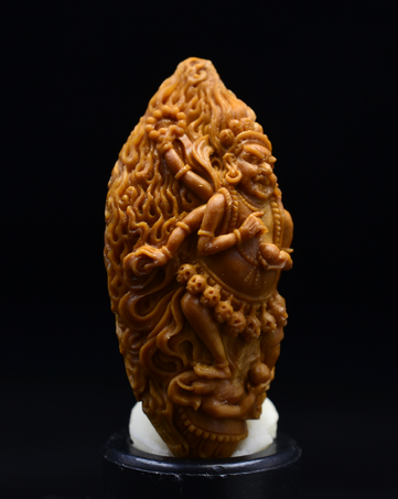 密宗护法神六臂大黑天 核雕师王彬的艺术诠释