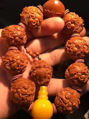 霸气外露，核雕为尊 谁与争锋的橄榄核雕手串艺术