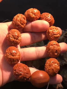 核雕小精品纯手工，指尖乾坤的微缩艺术